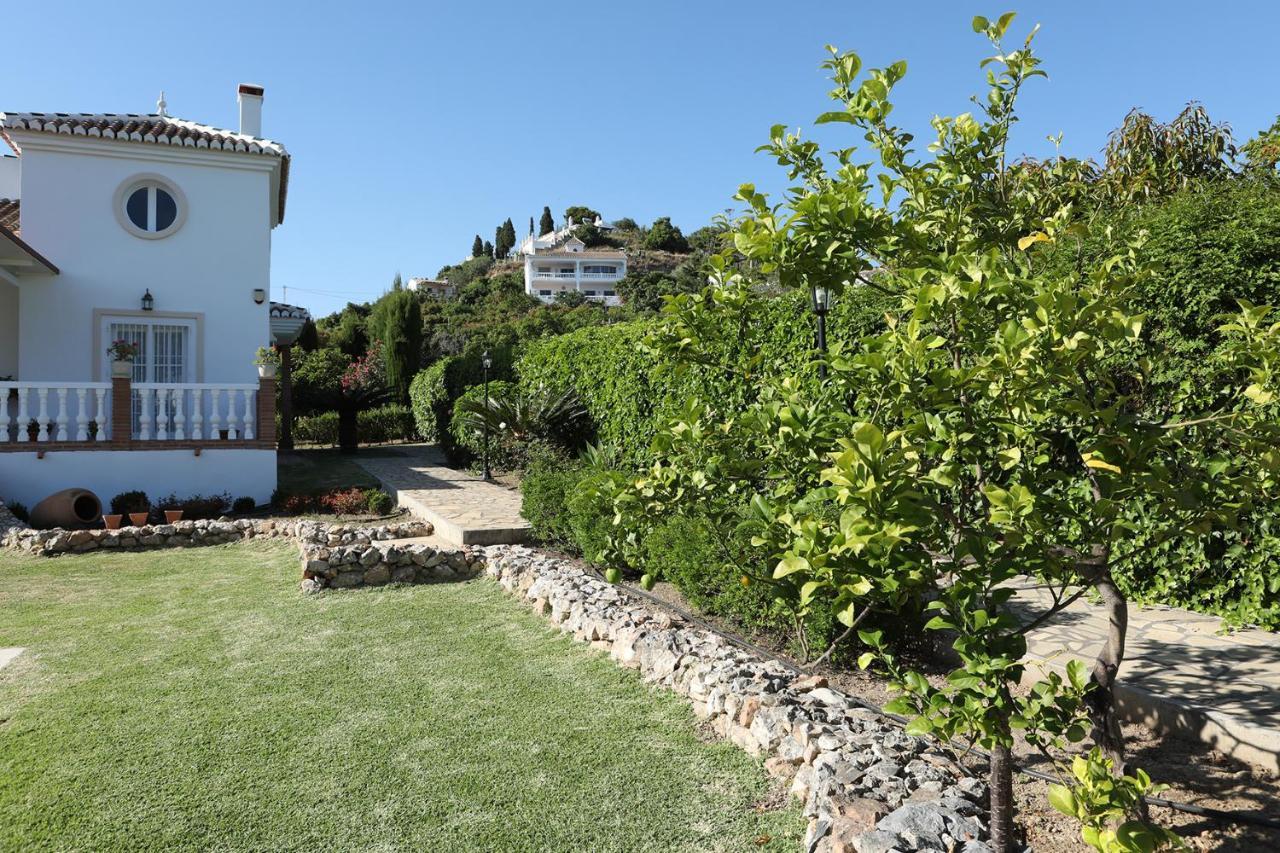 Villa Las Tinajas Luxury Nerja Bagian luar foto